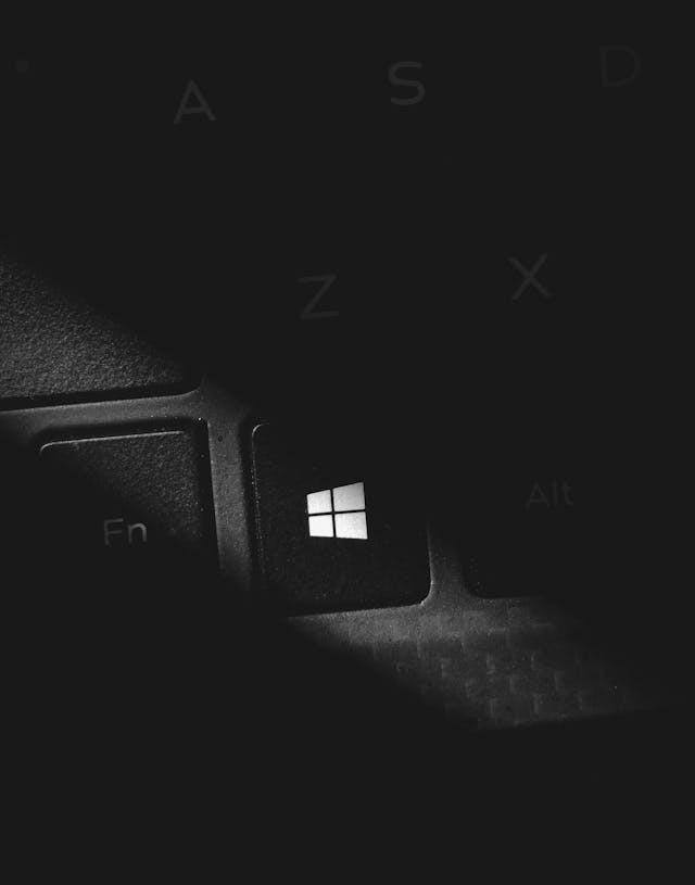 Een oude laptop met windows